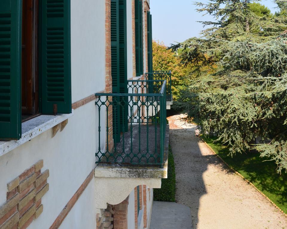 Villa Montanari Rosati Porto San Giorgio Luaran gambar
