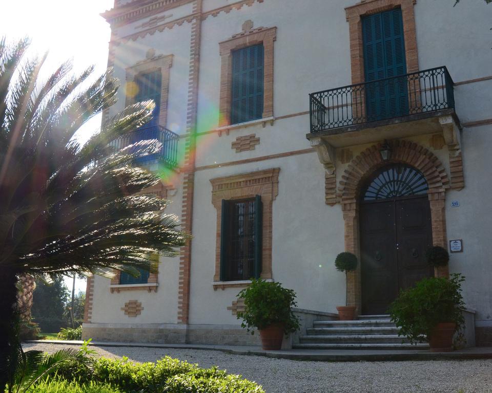 Villa Montanari Rosati Porto San Giorgio Luaran gambar